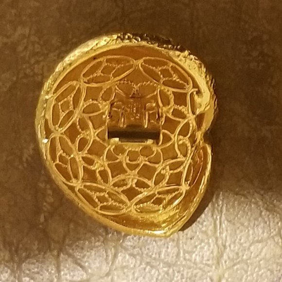 VINTAGE STATEMENT JOSE & MARIA BARRERA CRYSTAL SHELL BEACH CLUSTER GOLD EARRINGS - Picture 5 of 13